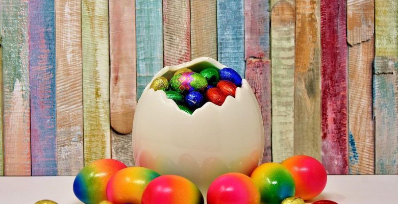 Pâques 2023 : cloches, œufs en chocolat, agneau dominical… D'où viennent  ces traditions ?